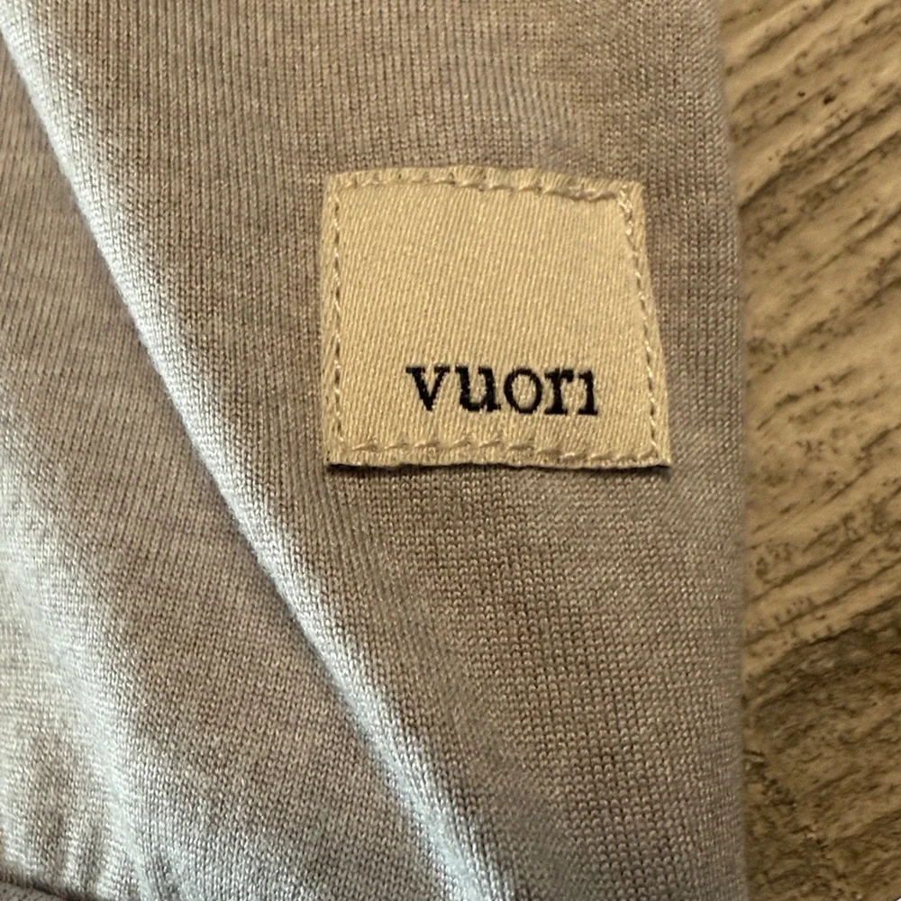 EUC Vuori Daydream Gray Crew Top Large - Picture 7 of 8